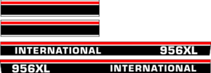 Dekorsats IH International 956 XL. Svart/vit/röd Komplett: 2 st stripes 956 XL International 1390x88mm, 2st stripes 650x108mm.