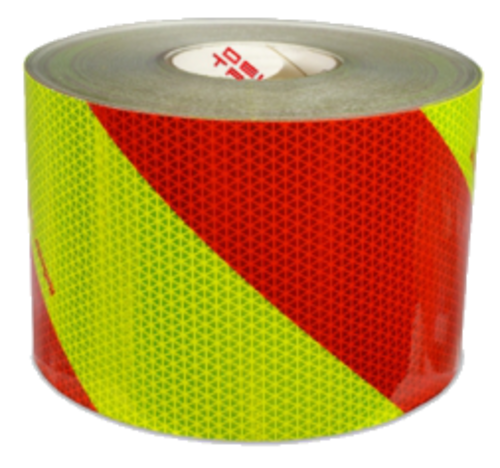 Reflexfilm Chevron 141mm. Rulle 45,7 meter. Högreflekterande.

