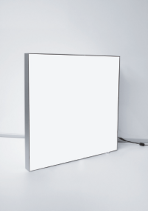 LED belyst enkelsidig vägg med 35mm aluminiumprofil. Som tillbehör finns olika typer av fötter.