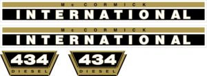 IH International 585. Innehållande: 2 st stripes McCormick International 560x60mm. 2st 434 Diesel 160x70mm.