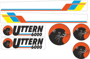 Komplett kitt innehåller:
2st Sidodekor 790x100mm.
2st Uttern 6000 dekaler 400x105mm.
2st runda uttern 150mm.
1st rund uttern 200mm.
