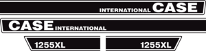 Printad Dekorsats CASE International 1255 XL. Svart/vit Komplett: 2 st stripes 1255 XL International 1620x120mm, 2st stripes 600x120mm