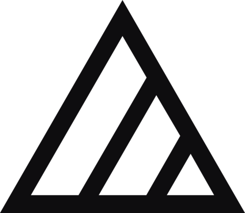 Datorskuren dekal. Tvättsymbol. Två diagonala streck inuti triangeln betyder att du kan använda blekning för att ljusa upp dina kläder, inte klorin dock.