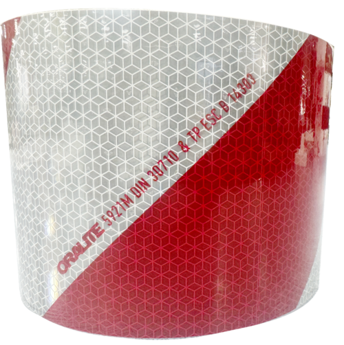 Reflexfilm Chevron 141mm. Rulle 45,7 meter. Högreflekterande.
