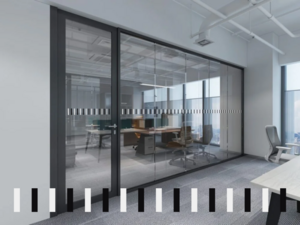 Kontrastmarkering Rutor <div style="text-align:left;">
  <p>
    Ge dina glasytor ett både snyggt och funktionellt lyft med vår 
    <strong>kontrastmarkering i form av 2-färgade rutor</strong>. 
    Dekalen är datorskur